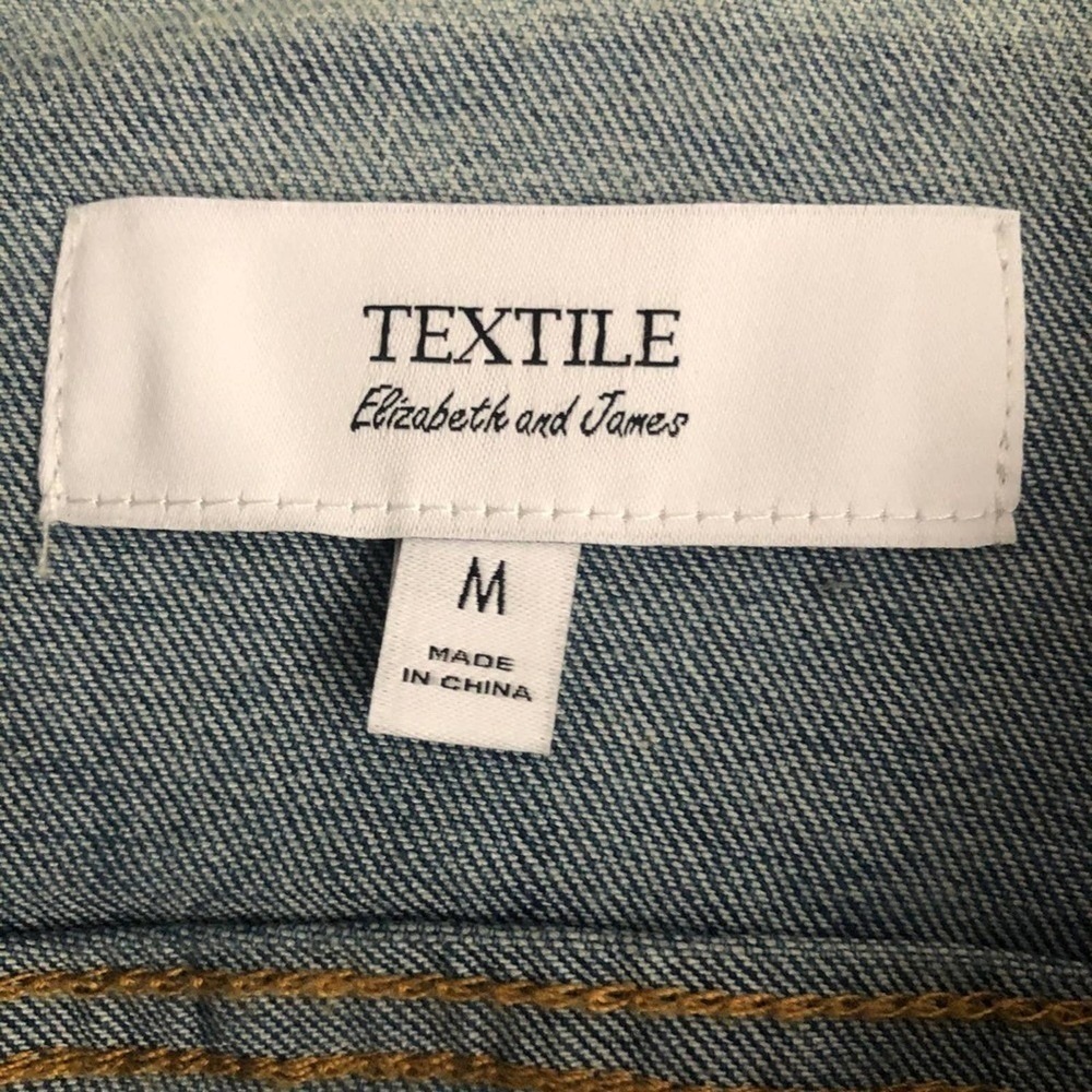 SPRING SALE! NEW Textile Elizabeth and James Distressed Cropped Denim Jacket - Picture 4 of 5